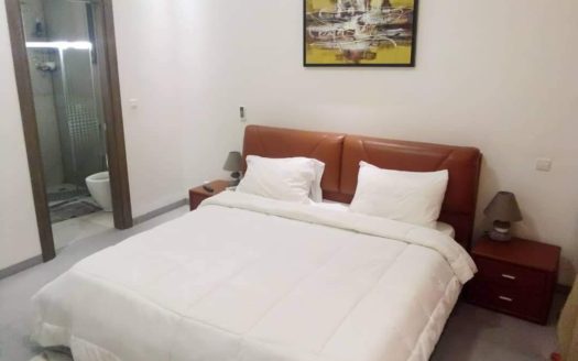 Studio meuble à louer au Point E