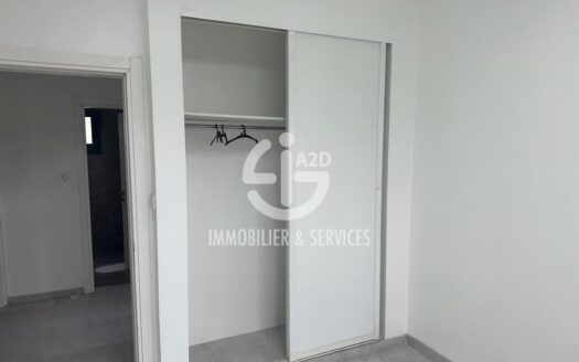 Appartement F4 à louer Point E