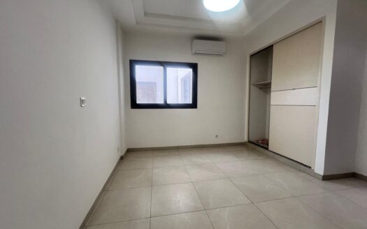 Appartement a louer Point E