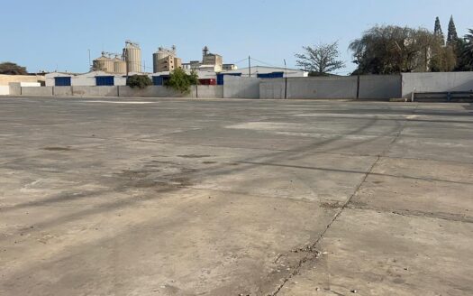 Terre-plein à louer Dakar