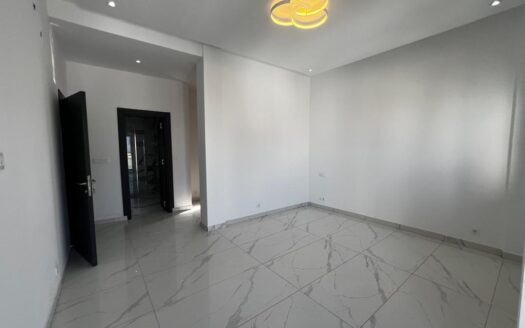 UN APPARTEMENT A LOUER AUX ALMADIES ZONE DE RECASEMENT