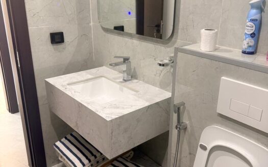 STUDIO MEUBLE AU POINT E