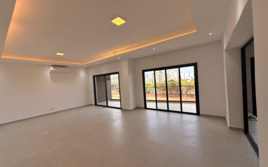 UN APPARTEMENT F4 A LOUER AU POINT E