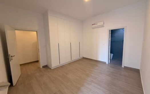 UN APPARTEMENT F4 A LOUER AU POINT E